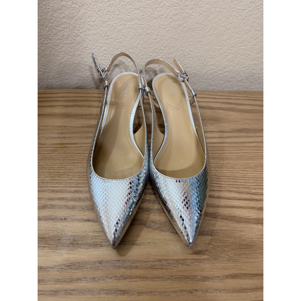 Michael Kors Alora Silver Snake Embossed Slingback Kitten Heel Pumps Womens 7.5 - Picture 2 of 4